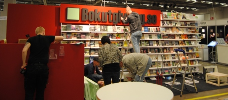 Foto av förberedelser inför 2010 års upplaga av den stora bokmässan i Göteborg.